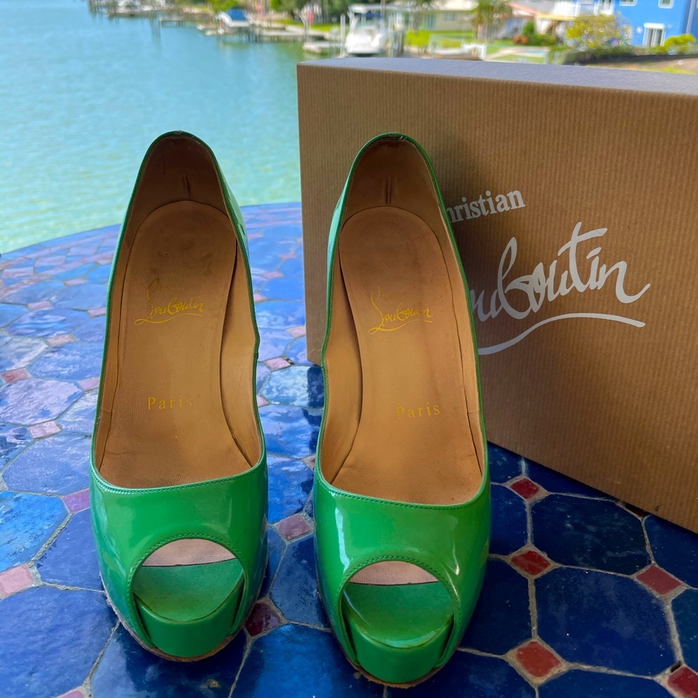 Christian Louboutin Green Patent Banana Pump 35.5
